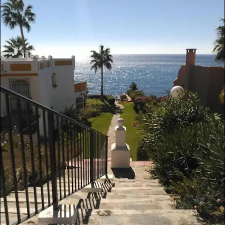 Semesterbostad Sandy House *